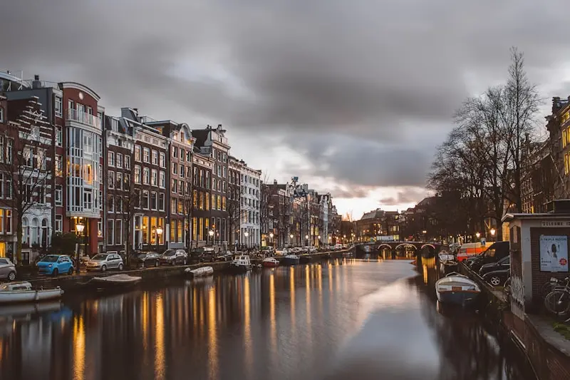 Amsterdam’s Canal District Neighborhood Guide: Jordaan, De Pijp, and Beyond